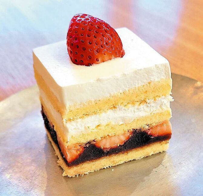 「こしあん入りカットケーキ」