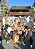 日光山輪王寺で山伏が餅つき