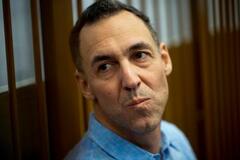 ロシアと仏が収監者を交換