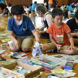 ちぎり絵でＳＤＧｓ学ぶ　栃木・国府南小　牛乳パックを再利用
