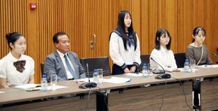 核廃絶求め署名１１万筆を提出