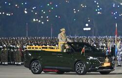 総司令官、大統領就任へ