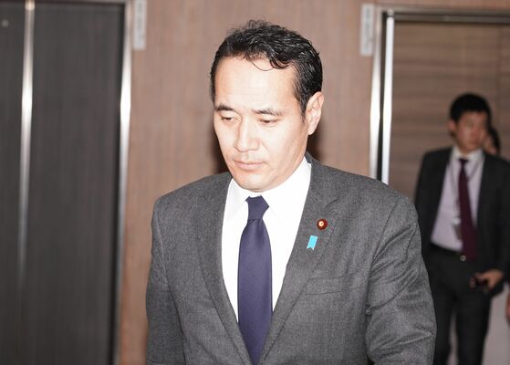 自民党安倍派の議員総会に臨む簗氏＝1月19日、東京・永田町の党本部