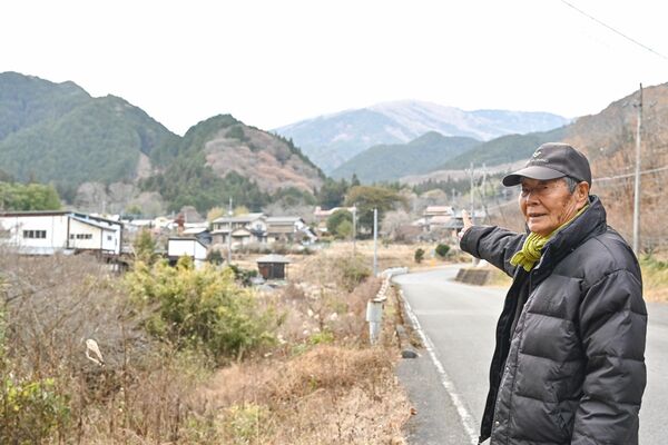 昨年12月中旬、発光路を案内してくれた駒場さん