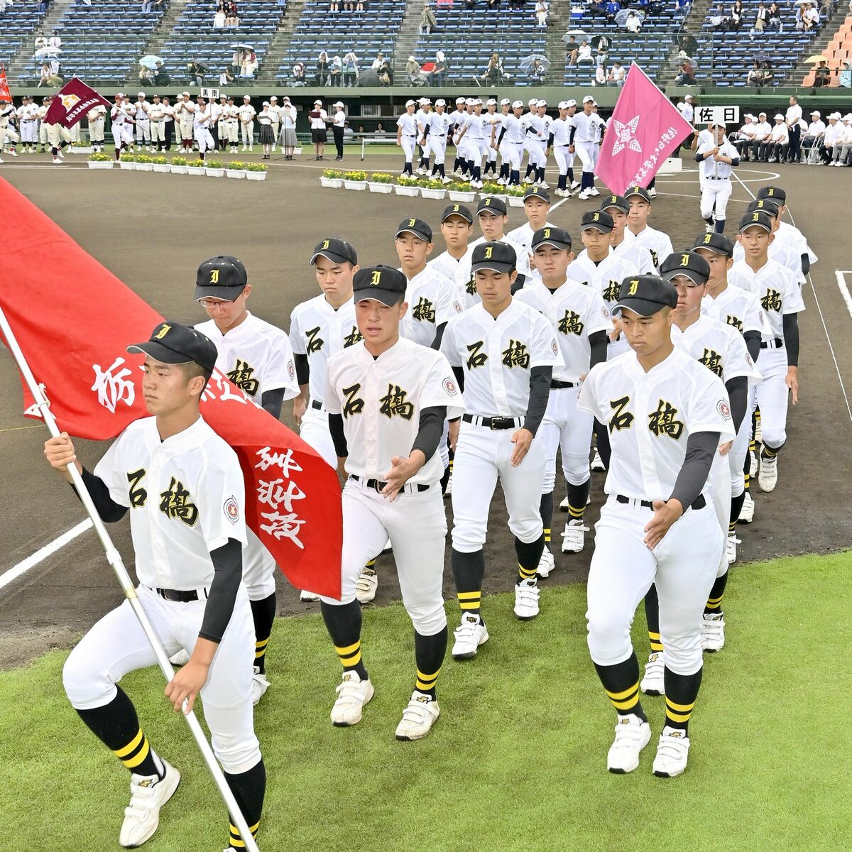 夏の主役へ、熱戦幕開け 56チームが堂々行進 全国高校野球栃木大会開会