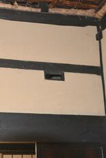 隠れて様子うかがった？