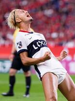 鹿島が首位、京都敗れ２位