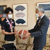 世界選手権初優勝を知事に報告　車いすバスケの高松選手