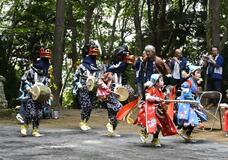 躍動感ある伝統の舞奉納