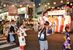 東武宇都宮百貨店前交差点で開かれる「みやの盆踊り」（２０１８年）