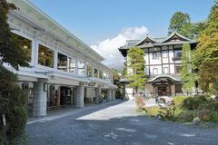 行く店　買う店　文化財建物の飲食店