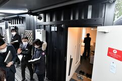 臨時医療施設を公開