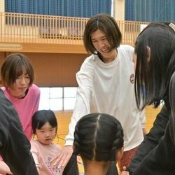 「そのままで輝けるよ」　元プロバスケ選手の磯部さん（塩谷出身）　自己肯定の大切さ、子どもたちに伝える