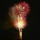 里山彩る大輪の花　日本三所聖天の一つ、芦野・三光寺の夏の縁日に合わせ2…