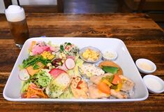 ヘルシーにおなかいっぱい　やわらか鶏のゆずこしょうプレート　ベジタブル ベース キメラ（宇都宮）