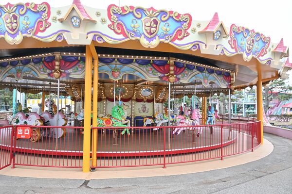装飾などを一新したとちのきファミリーランドのメリーゴーラウンド=宇都宮市西川田4丁目