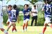 那須野ケ原ＦＣ－レジスタＦＣ決勝　後半６分、決勝ゴールを決めてチームメイトと喜ぶ那須野ケ原ＦＣ・水上（中央）＝加須市民運動公園