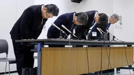 　大分市立中で、生徒が別の生徒の頭や体を一方的に殴ったり蹴ったりする動画が今年に入りＳＮＳ上で投稿・拡散。市教委は１月９日に謝罪会見した