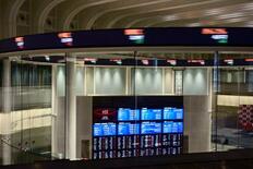 東証、終値６０８円高５万円回復