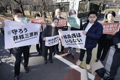 揺らぐ「唯一の被爆国」