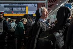 米空港で検査混乱、W杯影響も