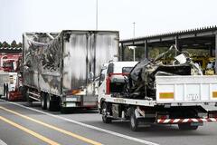 新名神で炎上の事故車両を検証