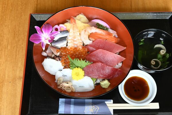 海鮮ちらし寿司（松）