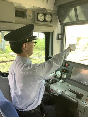 E131系の運転台
