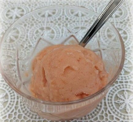 足利清風高の生徒が商品開発したトマトジェラート