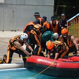 井頭公園一万人プールで救助のノウハウ共有　真岡　河川での水難事故を想定