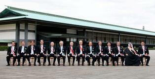 皇居で大綬章親授式