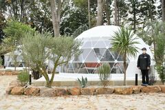 小山にグランピング施設オープン　キャンプ場、ドッグランも