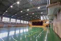 空調メーカーに学校体育館の特需