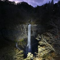 華厳の滝ライトアップ