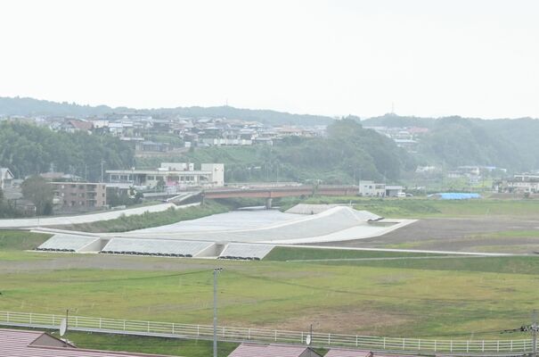 ９月に完成した田川の岩曽調節池＝宇都宮市岩曽町