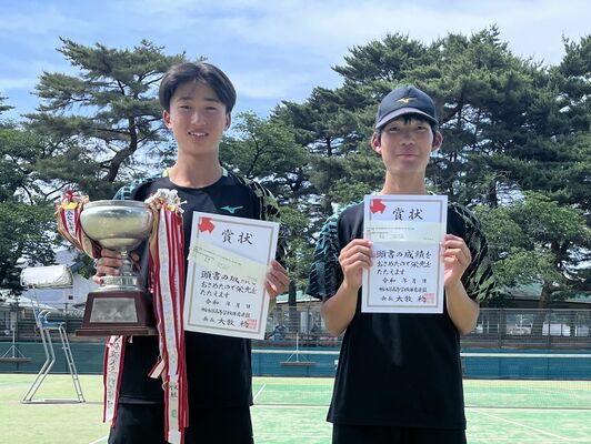 ソフトテニス男子個人優勝の並木・和久井結組