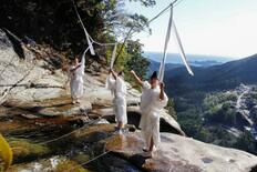 大しめ縄張り替え迎春準備