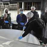ＡＬＴが天明鋳物や日本酒の魅力実感　佐野で製造現場見学など