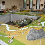 あふれる野岩鉄道「愛」　とんがり帽子の駅舎で模型走行会開催へ