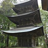 西明寺（益子）　国重文・室町時代　関東以北最古の三重塔　唐様の楼門支え…