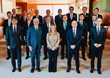 伊首相、日本企業幹部と意見交換