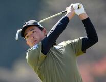 男子ゴルフ、金子が単独首位維持