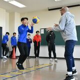 部活サポートする人材育成へ プログラム開発 宇都宮市、ミズノと実証事業 来春提供目指す