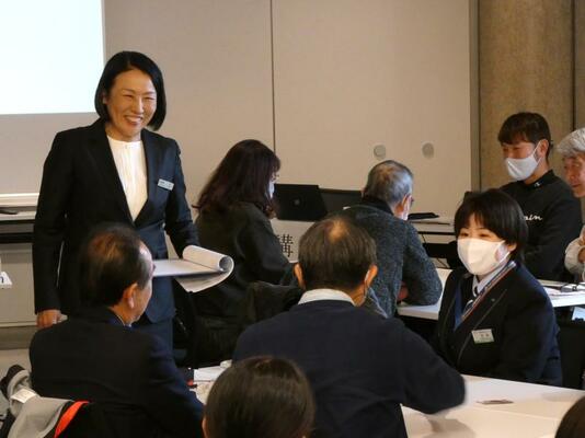 異文化交流のポイントを紹介する長さん