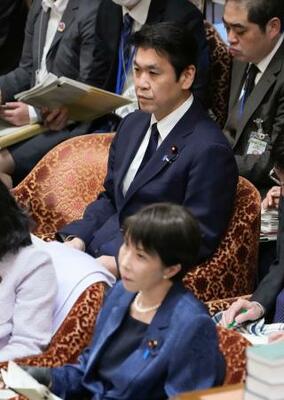 　衆院予算委に臨む松本文科相。下は高市首相＝１２日午前