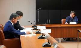 米軍の降下訓練、沖縄県が抗議