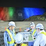 マニアも必見、湖底で「ダム式万歳」ができる　建設中の鹿沼・南摩ダムでライトアップイベント