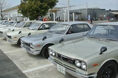 オーナー自慢、昭和の名車展示　小山に県内外から90台