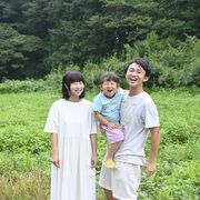 Steam世界１位のゲームクリエイターが塩谷に移住　慶応大出身、自給自足に憧れ家族…