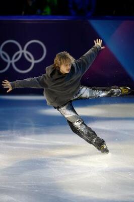 　エキシビションで演技するイリア・マリニン＝ミラノ（共同）